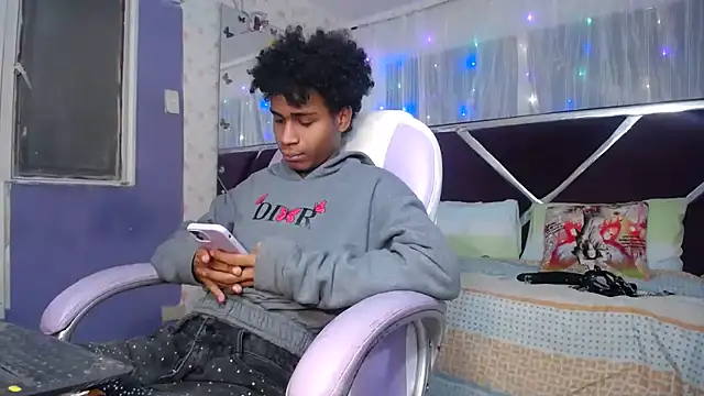 Santy bigcock 01 online show from March 29, 2026, 6:19 pm