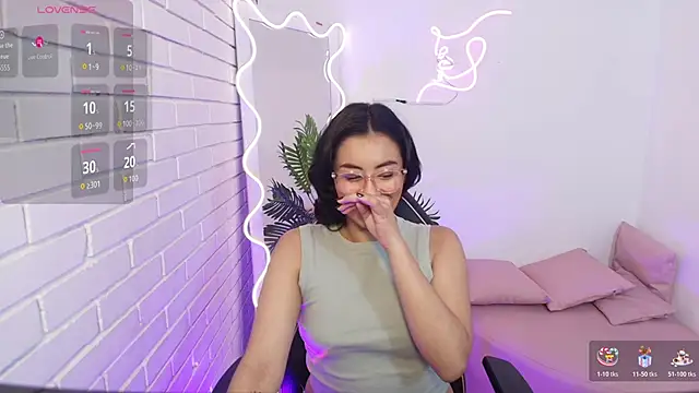 PEACHY TAY online show from December 5, 2025, 11:41 am