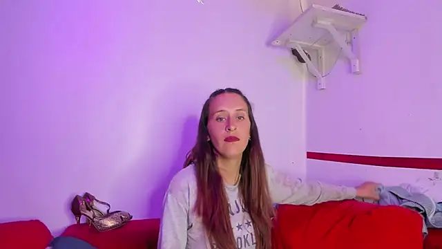 Snapshot of mia_luna_ed chatting on November 14, 2025, 4:06 pm mia luna ed online show from November 14, 2025, 4:06 pm