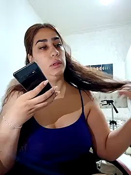 nahiarabiel33 online show from November 22, 2025, 1:21 pm