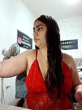 nahiarabiel33 online show from December 22, 2025, 3:20 pm