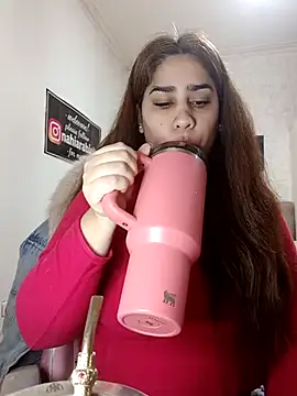 nahiarabiel33 online show from July 21, 2026, 5:04 pm