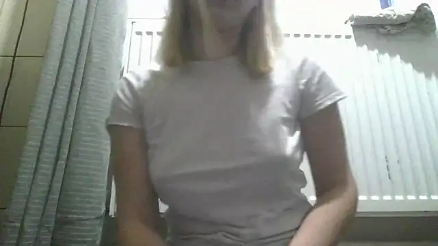 Snapshot of dirty_sasha00 chatting on April 18, 2026, 4:55 pm dirty sasha00 online show from April 18, 2026, 4:55 pm