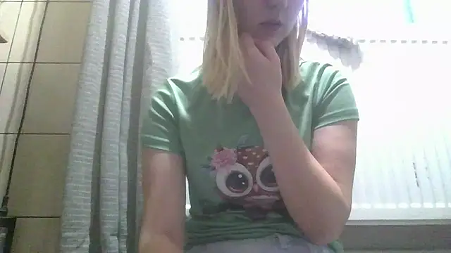 Snapshot of dirty_sasha00 chatting on May 13, 2026, 2:42 am dirty sasha00 online show from May 13, 2026, 2:42 am