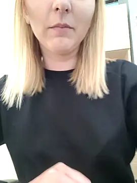 Snapshot of dirty_sasha00 chatting on June 2, 2026, 9:44 am dirty sasha00 online show from June 2, 2026, 9:44 am