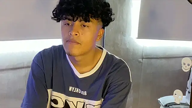 Snapshot of CyrusAndGrase chatting on January 14, 2026, 9:52 pm CyrusAndGrase online show from January 14, 2026, 9:52 pm