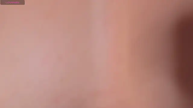 Snapshot of violett_fowlerxx chatting on May 11, 2026, 5:35 am violett fowlerxx online show from May 11, 2026, 5:35 am