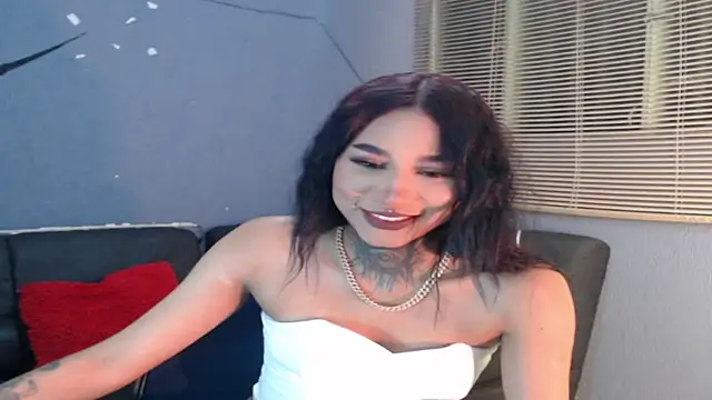 lyam ebony  online show from November 24, 2025, 3:17 am