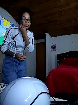 lyam ebony  online show from January 12, 2026, 3:34 am