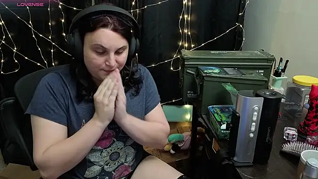 Salacious Sage online show from April 17, 2026, 9:07 pm