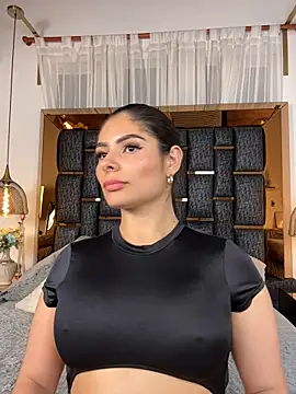 Snapshot of LINDA_HYLTON chatting on November 12, 2025, 12:33 am LINDA HYLTON online show from November 12, 2025, 12:33 am