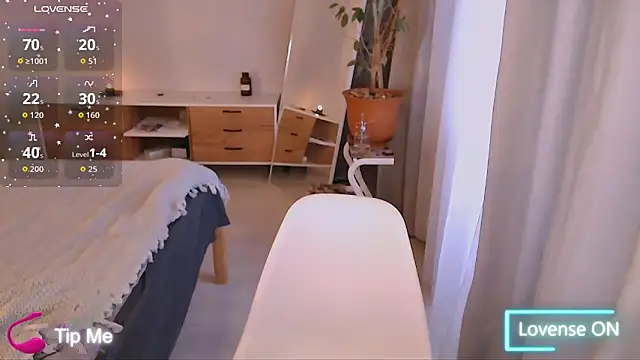 PolinaXXXXJones online show from February 25, 2026, 1:43 pm