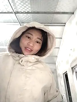 Qoine392 online show from January 11, 2026, 10:04 pm