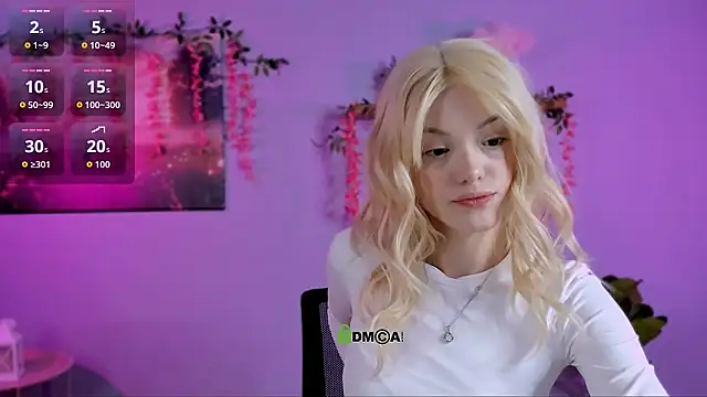 mia starrr  online show from January 17, 2026, 8:01 pm