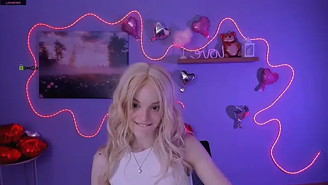 mia starrr  online show from February 22, 2026, 7:56 pm