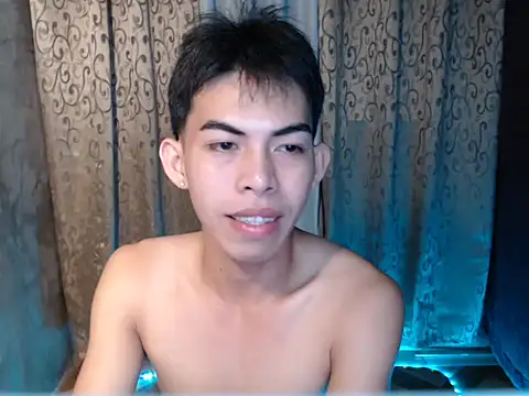 Urhotsilverboy online show from November 27, 2025, 4:03 am