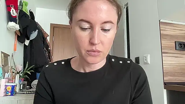 Snapshot of Ameli8 chatting on December 18, 2025, 10:54 am Ameli8 online show from December 18, 2025, 10:54 am