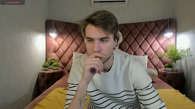 JonnahHell online show from November 21, 2025, 10:08 pm