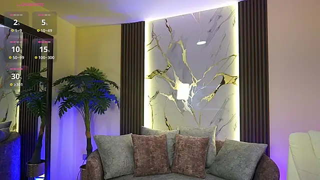 Snapshot of TessaaFox chatting on November 11, 2025, 1:22 pm TessaaFox online show from November 11, 2025, 1:22 pm