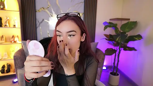 Snapshot of TessaaFox chatting on February 26, 2026, 11:42 am TessaaFox online show from February 26, 2026, 11:42 am