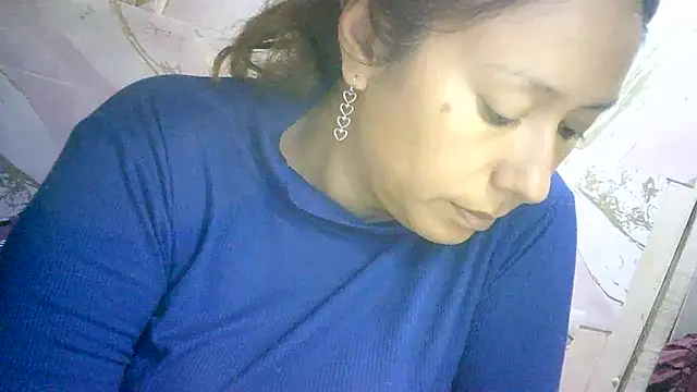 Zulreyna online show from June 3, 2026, 4:15 am