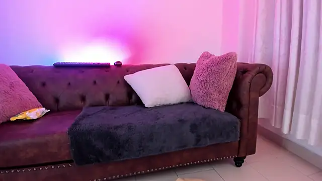 Niina26 online show from January 8, 2026, 3:09 am