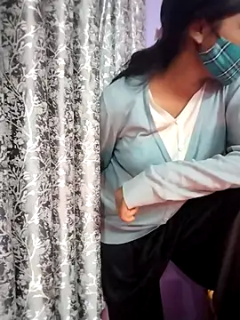 Student12th online show from December 3, 2025, 4:49 pm