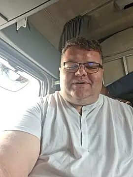 Grase44 online show from November 7, 2025, 1:00 pm