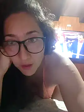  sweetdelight  online show from April 1, 2026, 2:34 am