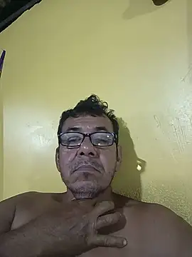 Snapshot of bruno_324278 chatting on May 17, 2026, 11:01 pm bruno 324278 online show from May 17, 2026, 11:01 pm