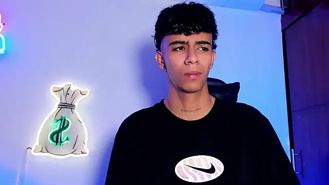 Quetzal coatl  online show from November 7, 2025, 8:42 pm