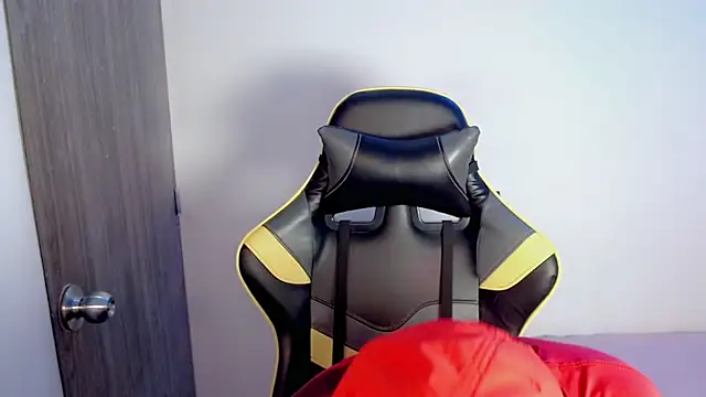 Tatann 18 online show from November 6, 2025, 7:15 pm