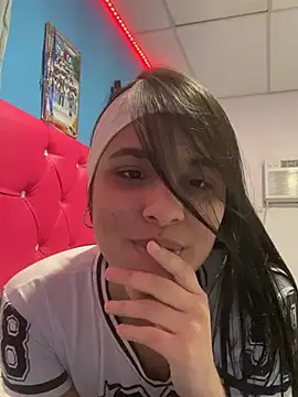 Chiquinquira3 online show from June 24, 2026, 4:44 am