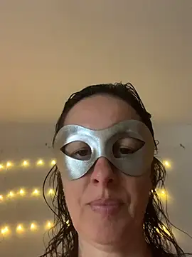 Snapshot of massagistahotbrunette chatting on May 21, 2026, 9:27 am massagistahotbrunette online show from May 21, 2026, 9:27 am
