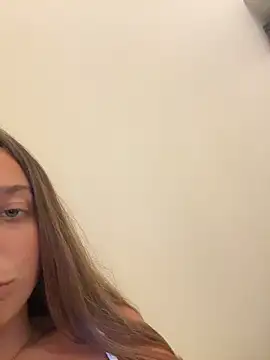 lounaaxangel online show from December 14, 2025, 7:18 pm