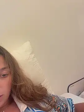 lounaaxangel online show from April 11, 2026, 7:18 pm