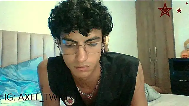 axel love13 online show from December 4, 2025, 11:57 pm