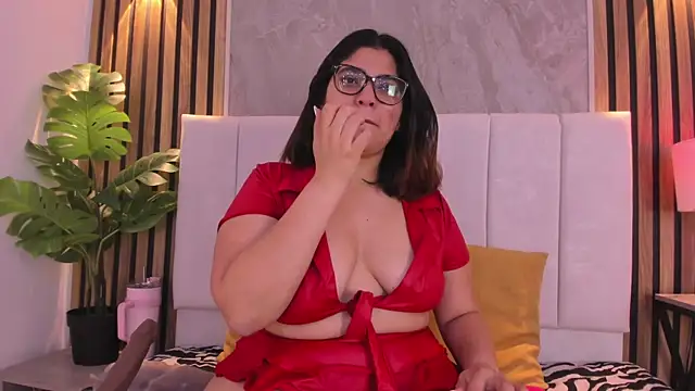 Snapshot of Carlotta_de_velour chatting on June 21, 2026, 3:20 am Carlotta de velour online show from June 21, 2026, 3:20 am