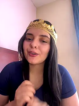 candicewest  online show from December 15, 2025, 4:44 pm