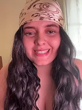 candicewest  online show from March 27, 2026, 4:29 pm