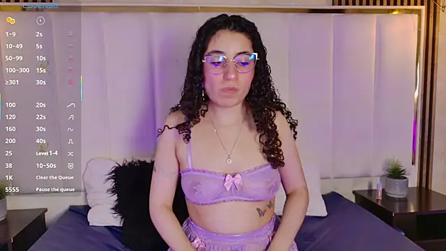 DemiJones  online show from November 9, 2025, 4:22 am