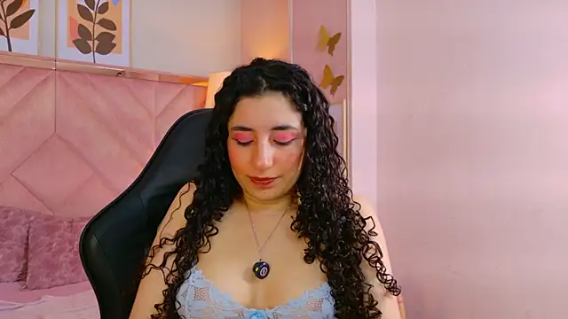 DemiJones  online show from June 11, 2026, 4:43 am
