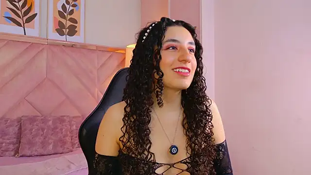 DemiJones  online show from June 19, 2026, 4:39 am