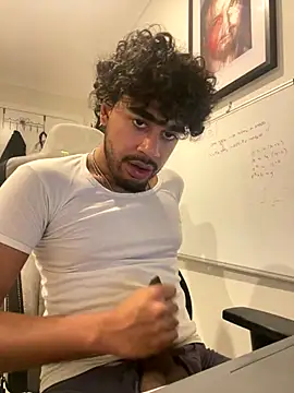 Snapshot of jayluvsu69 chatting on November 6, 2025, 8:37 am jayluvsu69 online show from November 6, 2025, 8:37 am