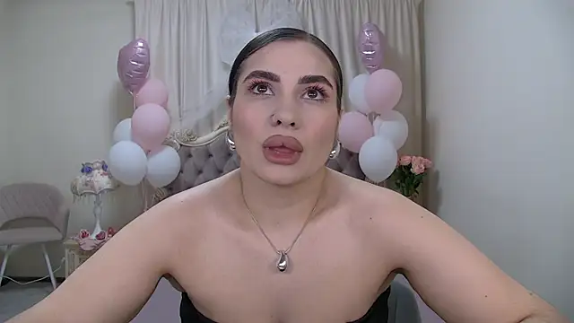 AdrianaTorres online show from February 26, 2026, 5:39 am