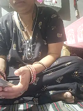 ZANUUA online show from November 15, 2025, 6:26 pm