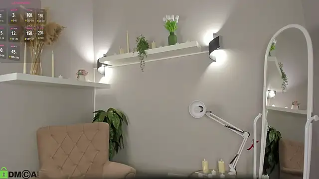 moon sanny online show from March 30, 2026, 1:17 am