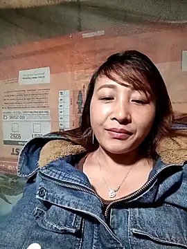 Missa-kute20 online show from December 17, 2025, 2:12 pm