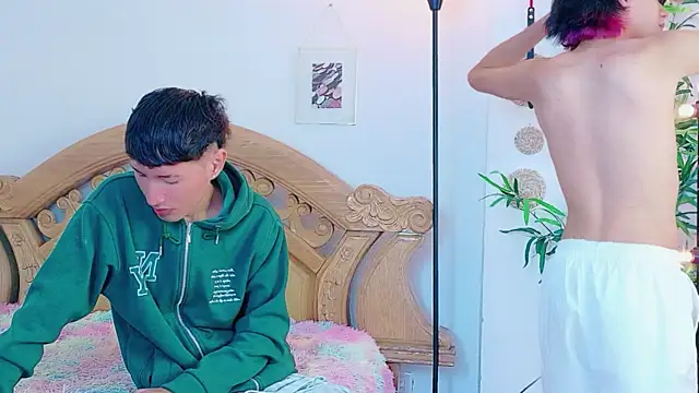 Snapshot of Bay_freedo chatting on June 24, 2026, 3:22 pm Bay freedo online show from June 24, 2026, 3:22 pm