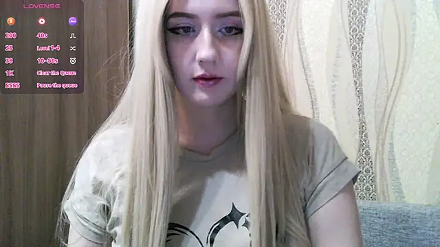 Nikki Rose online show from November 29, 2025, 3:15 pm